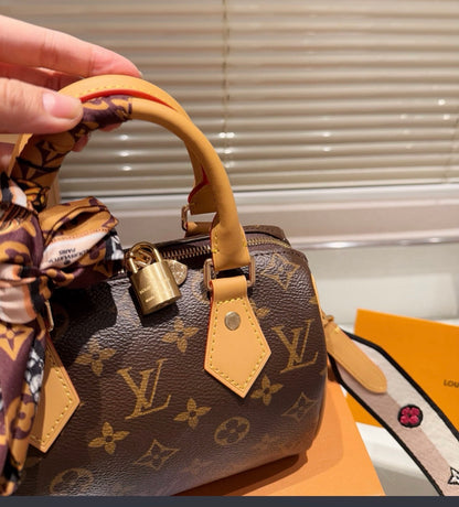 Chic Monogram Speedy 20 Handbag – Classic Brown Designer-Inspired